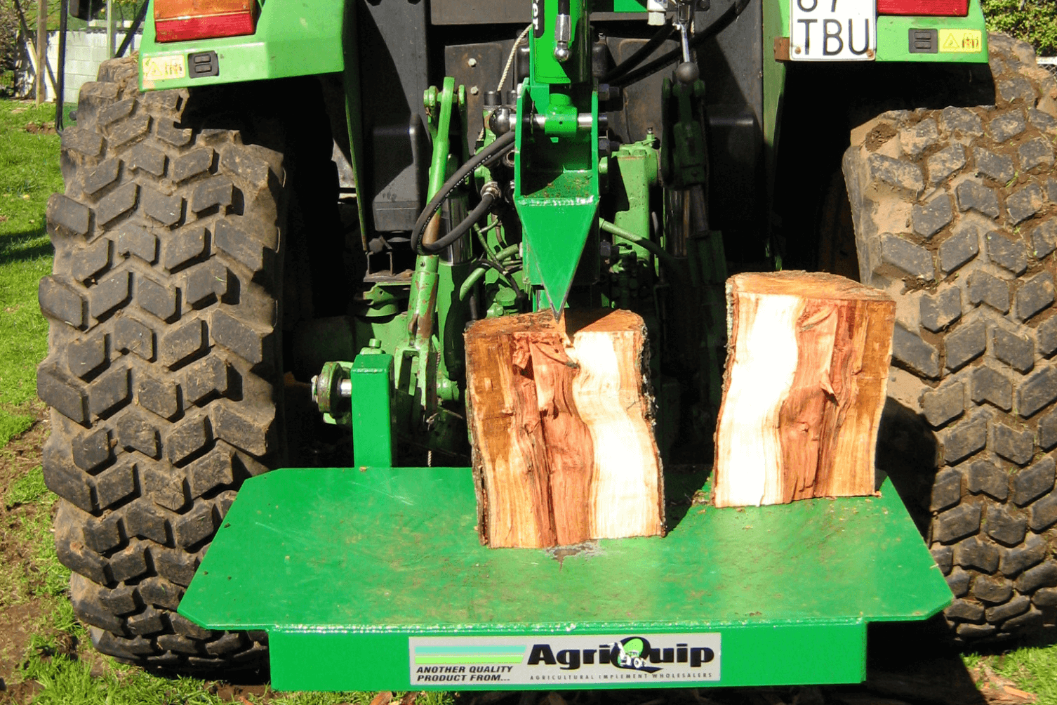 Choosing the perfect wood splitter AgriQuip